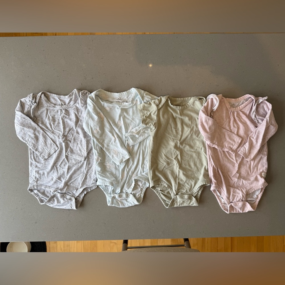 4x Loulou Lollipop onesies size 6-12 months